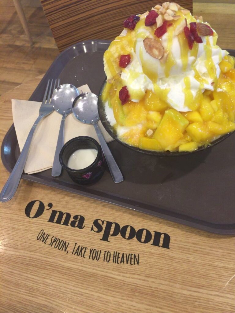 111 SomersetのO'ma spoonで食べた特大マンゴーかき氷