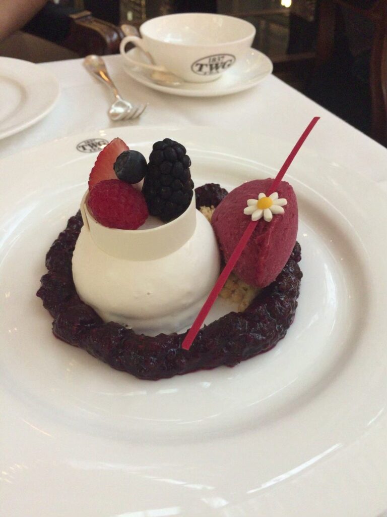 TWGで食べたベリー系のデザート